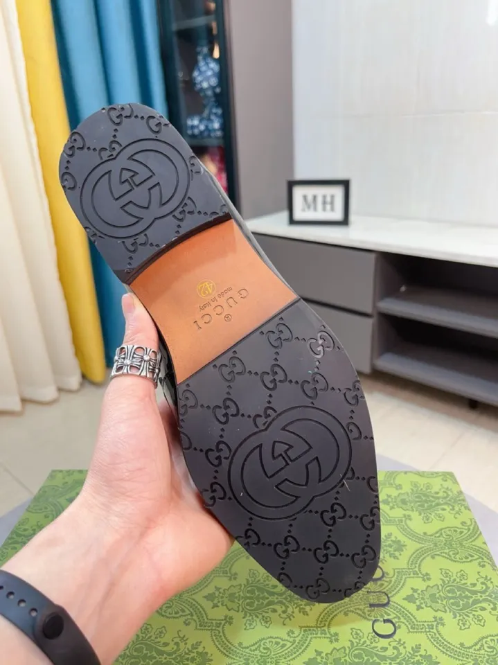 Men's shoes 💰500🌹🌹Niuli [GUCCI Gucci] A new style of formal men's leather shoes is coming~ The original quality upper is made of patent leather imported from Italy, the leather is soft and delicate, comfortable and soft first-layer cowhide lining, rubber wear-resistant outsole, the shoe shape is dignified and domineering, and the luxury charm cannot be concealed! The natural and free nouveau riche leads the trend. Code number: 38-44